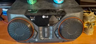 Altavoces LG Negros