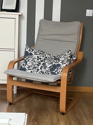 Sillón Mecedora Ikea Madera Gris con dos fundas