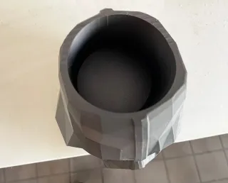 Sottovaso Darth Vader Design Geometrico