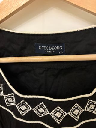 Vestido OCHO DE ORO negro bordado