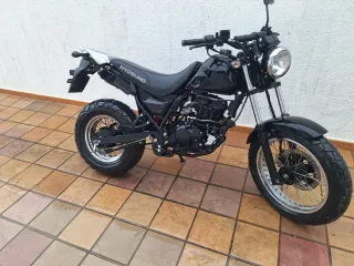 Hyosung Carion RT 125 Enduro Negra