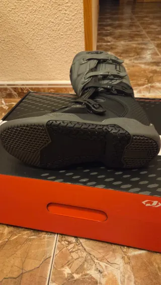 Botas Enduro Motocross Negras y Grises