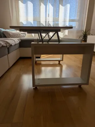 Mesa auxiliar elevable con ruedas