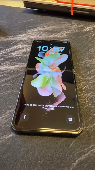 Samsung Galaxy Z Flip4