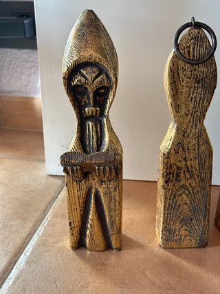 4 Figuras Monjes Madera Tallada