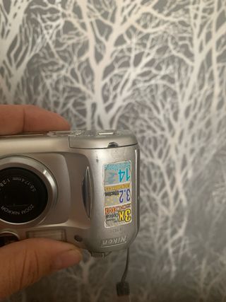 Cámara Nikon Coolpix 3100 Plata