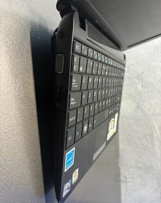 Asus EeePC 1001PX 10.1 2GB RAM 128GB SSD Win. 10