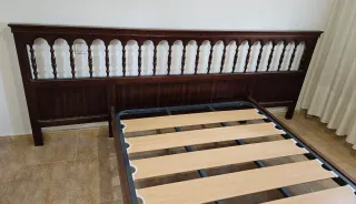 Conjunto de dormitorio: somier, cabecero y armario