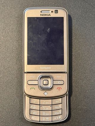 Móvil Nokia 6710 Navigator Plata