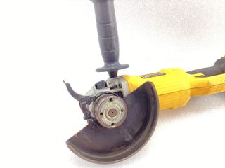 radial dewalt dcg412