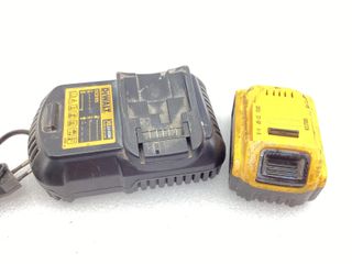 radial dewalt dcg412