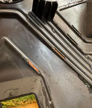 Tapacubos Dacia 16 pulgadas