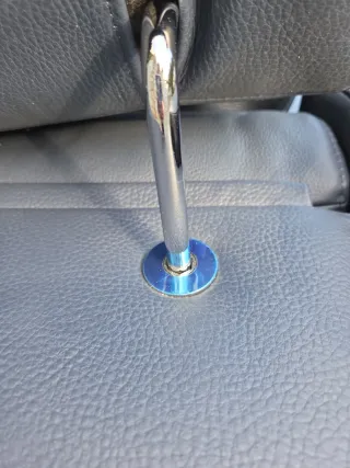 Chaiselongue de piel natural azul dàlmata.