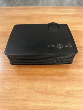 Proyector LED Negro 1200 lumenes.