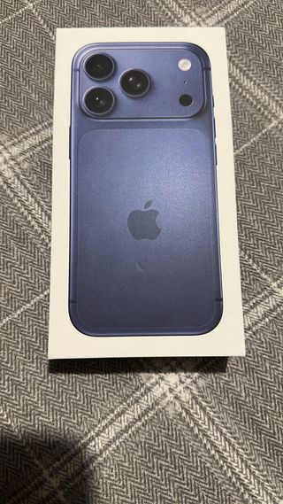 iPhone 17 Pro 256 GB Azul Se abrio para cargarlo