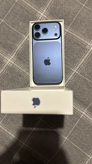 iPhone 17 Pro 256 GB Azul Se abrio para cargarlo