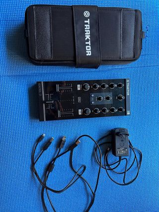 Native Instruments Traktor Kontrol X1