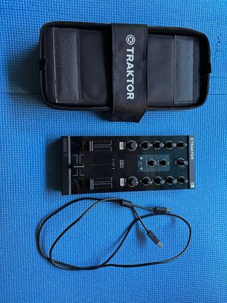 Native Instruments Traktor Kontrol X1