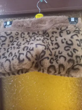 Bufanda de pelo sintético con estampado de leopard