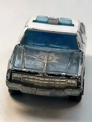 Coche de policía juguete Chevrolet