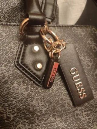 Bolso Guess Marrón y Rojo