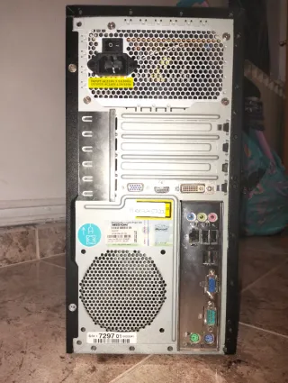 PC Medion Negro + Monitor + Teclado