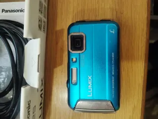Cámara acuatica Panasonic Lumix FT 25 + Accesorios