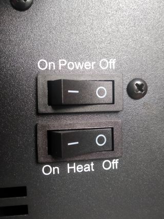 Pequeña estufa eléctrica con efecto LEÑA ARDIENDO