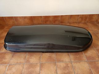 Cofre de techo grande para coche marca Nissan