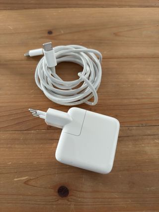 Cargador Apple MacBook Air M1