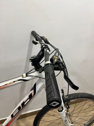 Bicicleta de Montaña BH