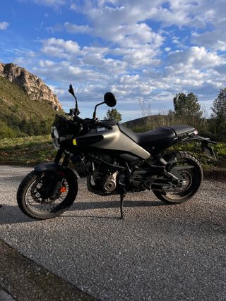 Husqvarna Svartpilen 125