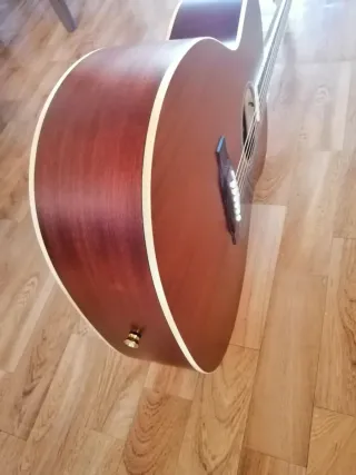 Guitarra Acústica Harley Benton Mejorada