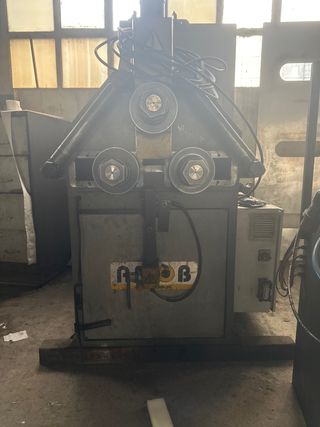Curvadora Amob MAH 80/3 cnc