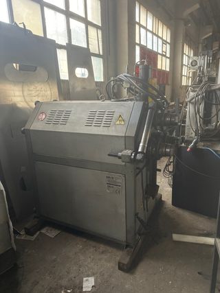 Curvadora Amob MAH 80/3 cnc