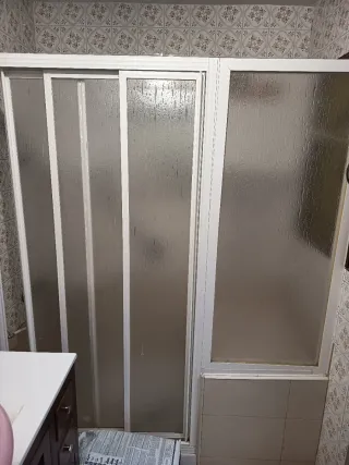 Mampara de ducha aluminio y cristal