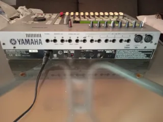 Yamaha AW16G Mesa de Mezclas Digital