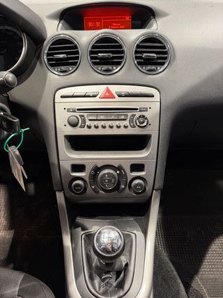 Peugeot 308 1.6 VTi 120 CV SPORT – 2010 – Gasolina