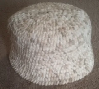 Gorro de lana tejido a mano