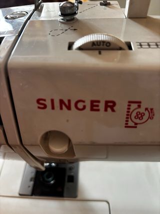 Macchina da cucire Singer Amica 20