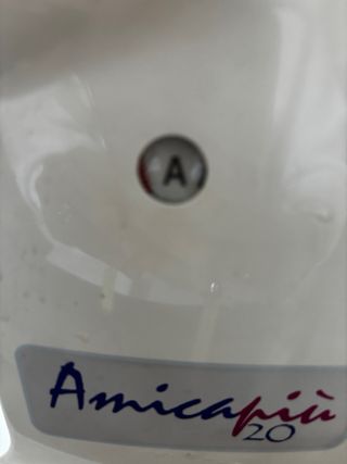 Macchina da cucire Singer Amica 20