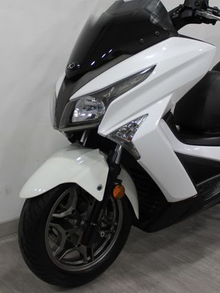 Kymco Grand Dink 300