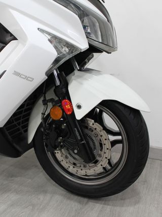 Kymco Grand Dink 300