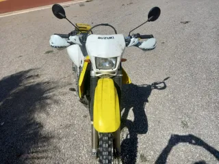 Suzuki DRZ400S Enduro Moto