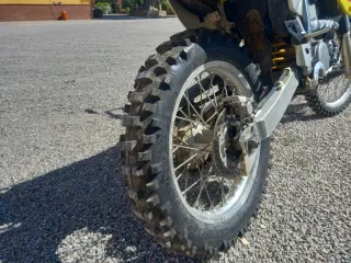 Suzuki DRZ400S Enduro Moto