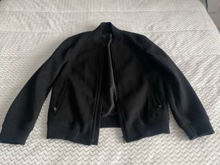 Cazadora bomber negra Mango