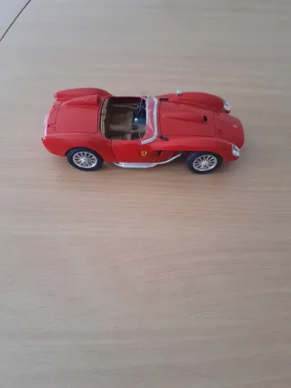Ferrari Testarossa 1/18