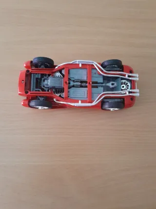 Ferrari Testarossa 1/18