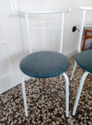 Juego de 2 sillas de hierro blancas