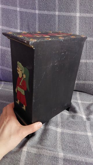 Armario Decoración con Miniaturas